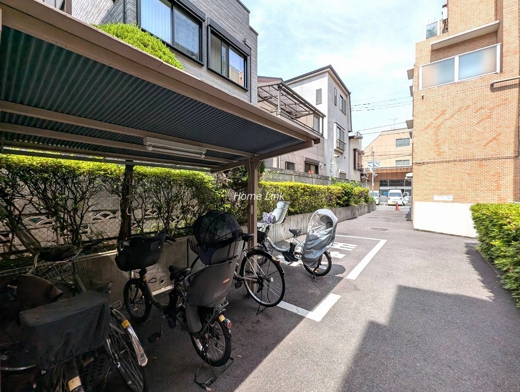 ライオンズマンション志村三丁目　駐輪場